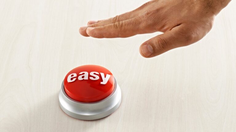 Mão prestes a pressionar um grande botão vermelho com a palavra “easy” em destaque. Palavra-chave: o que é o botão CTA.
